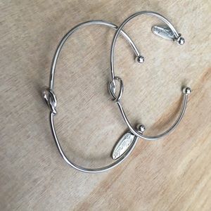 Silver knot bangle set